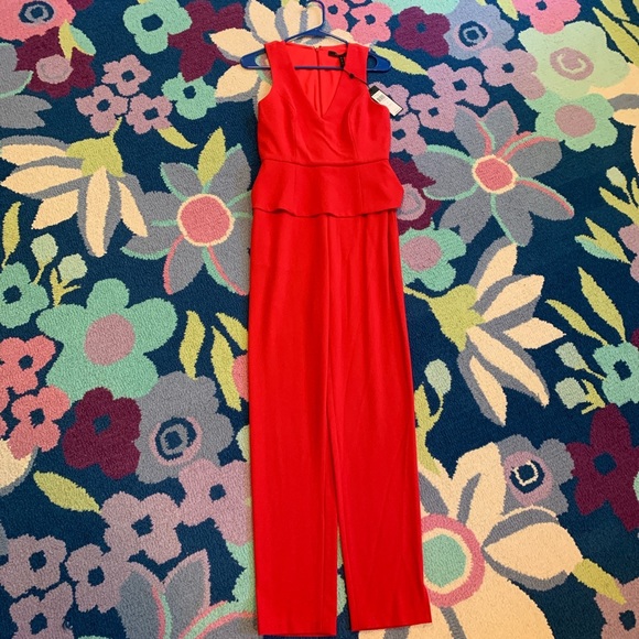 Beautiful BCBG pantsuit - Picture 2 of 4